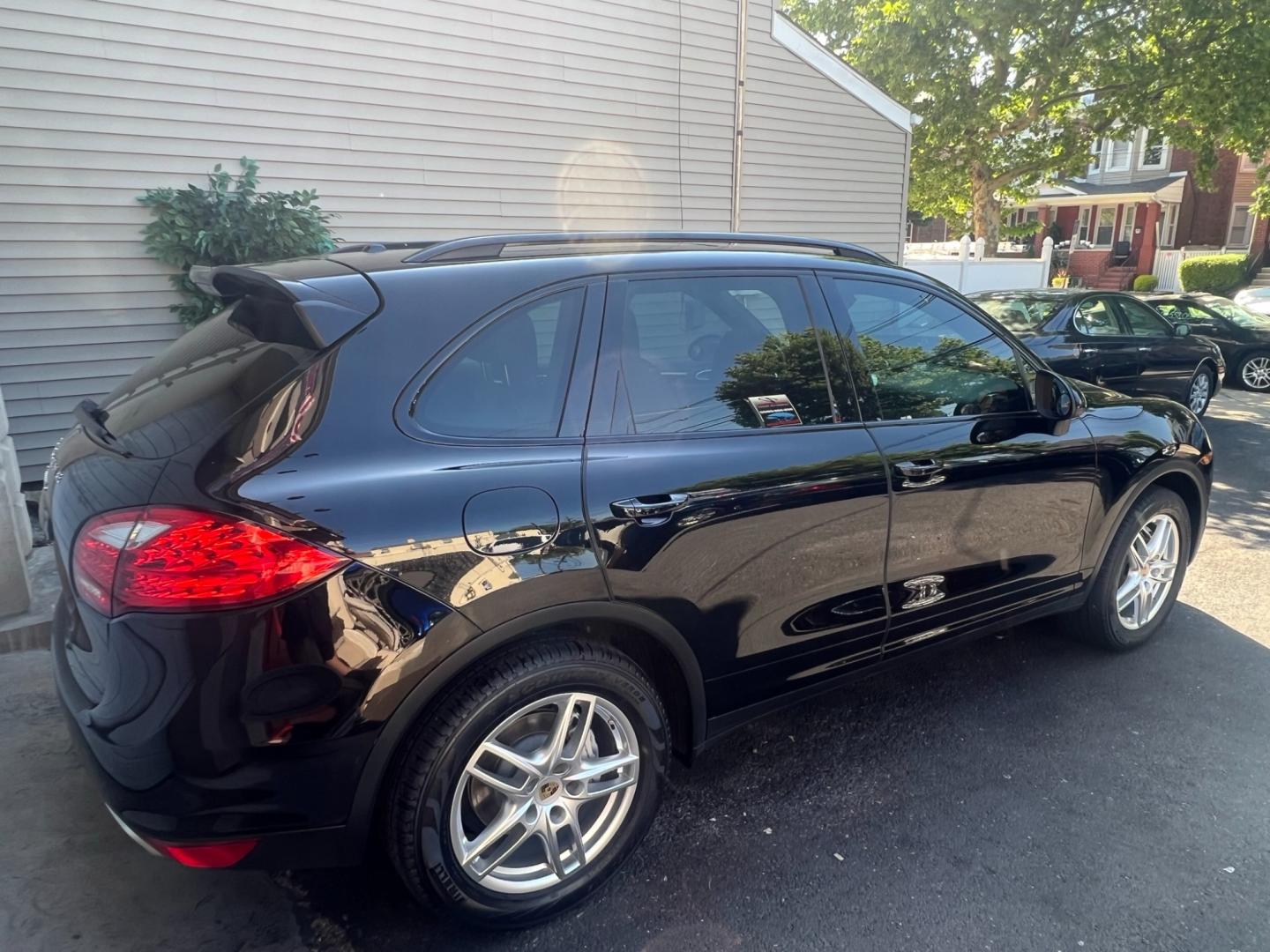2014 BLACK /Black Leather Porsche Cayenne s (WP1AB2A20EL) with an 4.8L V8 DOHC 32V engine, 8 Speed Automatic transmission, located at 1018 Brunswick Ave, Trenton, NJ, 08638, (609) 989-0900, 40.240086, -74.748085 - This Porsche Cayenne is a super clean,well maintained black beauty! Always serviced and needs nothing. Please call Anthony to set up an appt. 609-273-5100 - Photo#10